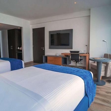 Wyndham Guayaquil, Puerto Santa Ana Hotel Luaran gambar
